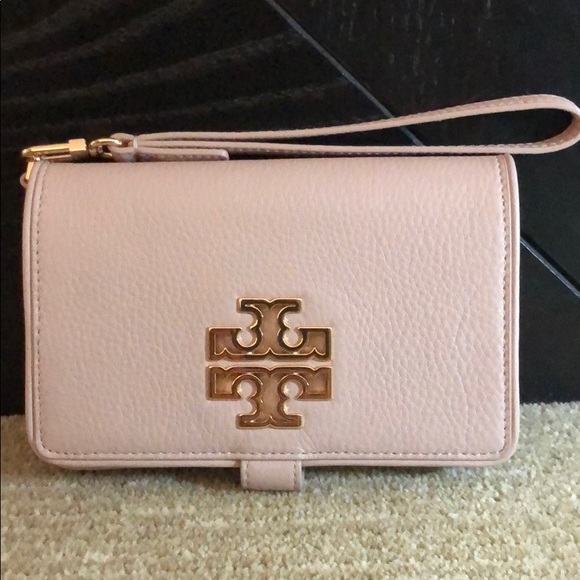 Tory Burch Handbags - Tory Burch beige smartphone wallet wristlet